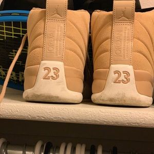 GENTLY WORN AUTHENTIC AIR JORDAN 12 RETRO